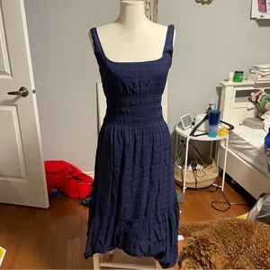 Aritzia wilfred square neck smocked midi dress